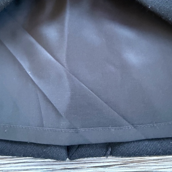 J. Crew Elegant Black Pencil Wool Lined Skirt Size 12 NWOT PRICE IS FIRM - Picture 8 of 8